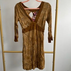 Beautiful, fun dress perfect for every event! Or just to go to the store!!